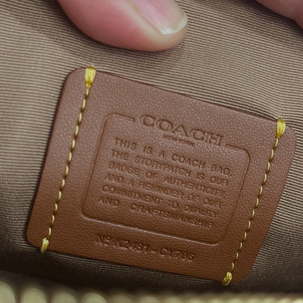 Coach Heart Cherry Signature Canvas Tan Marrón Double Zip Crossbody Purse - Picture 13 of 16